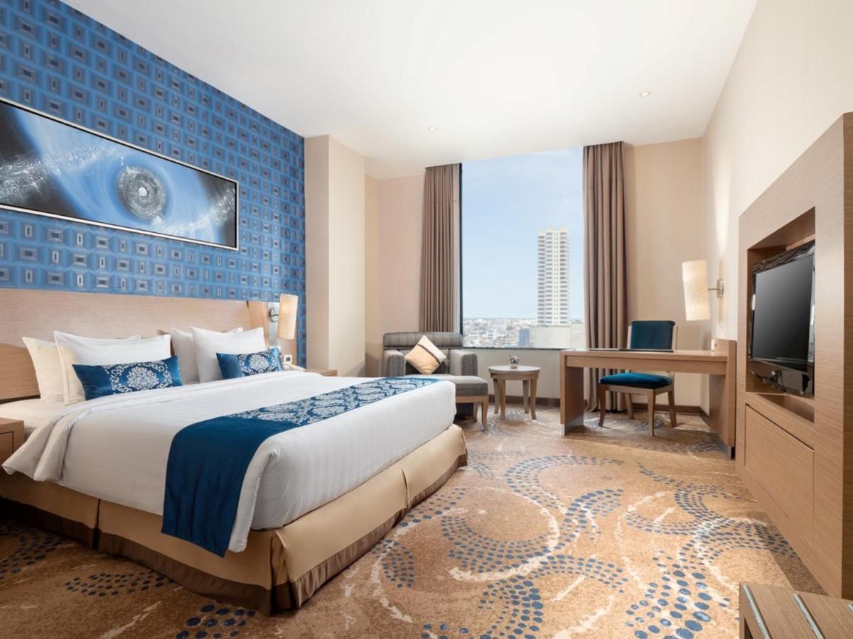 Grand City Hall Hotel & Serviced Residences Medan Exterior foto